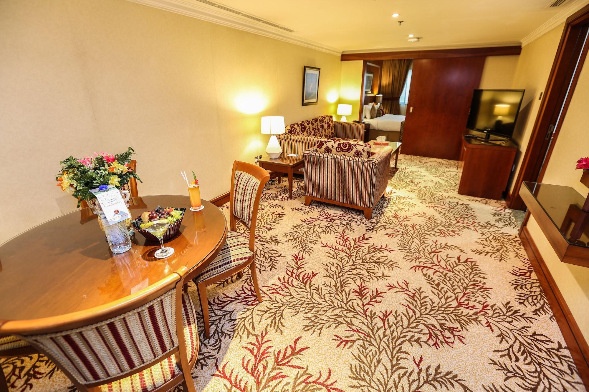 Ramee Royal Hotel Дубай Экстерьер фото