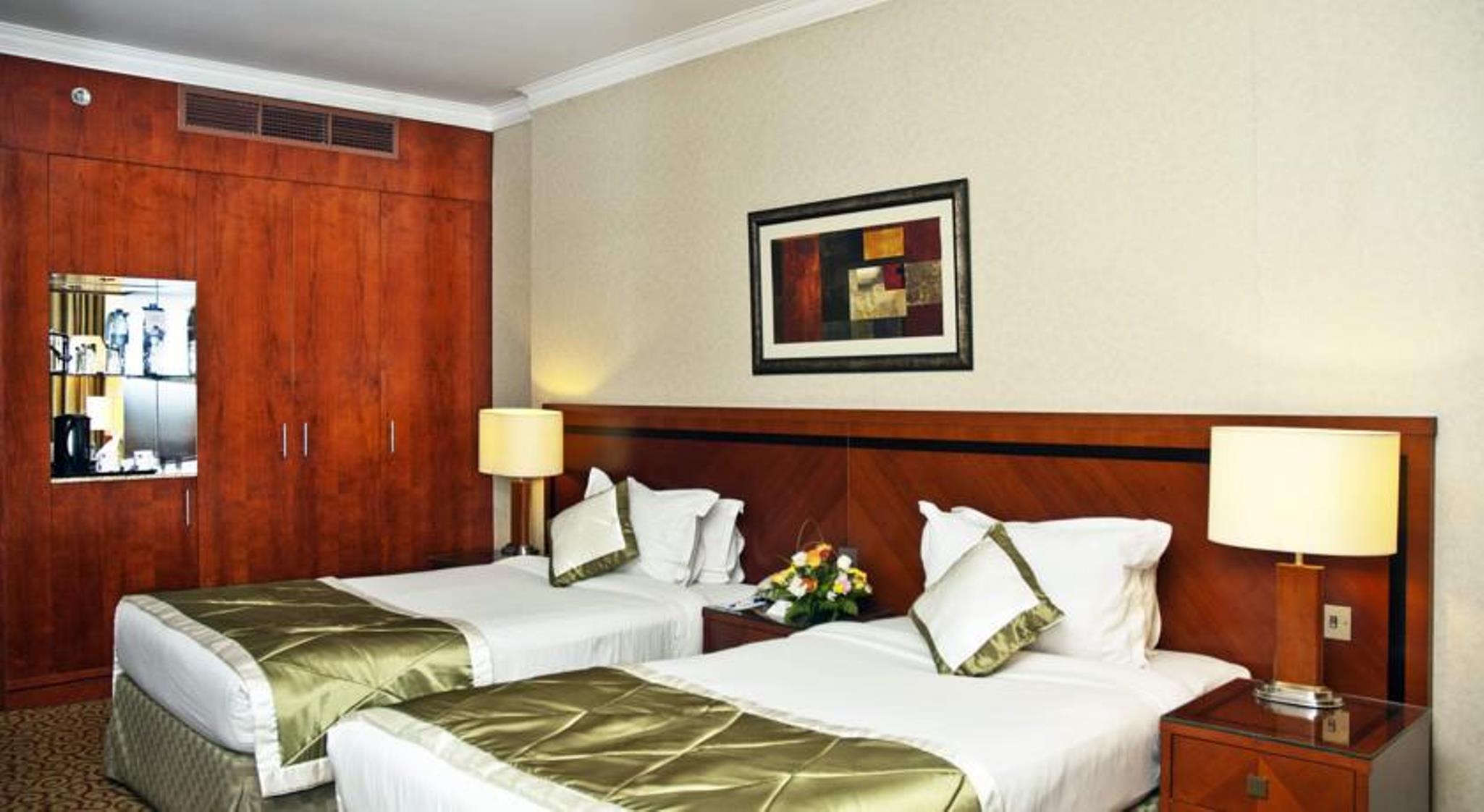 Ramee Royal Hotel Дубай Экстерьер фото